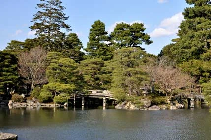 小御所の御池庭の州浜
